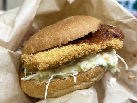 極海KIWAMI長浜店　オリジナルフィッシュバーガー