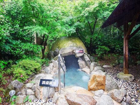 ルートイングランティア福岡宮若　洞窟風呂