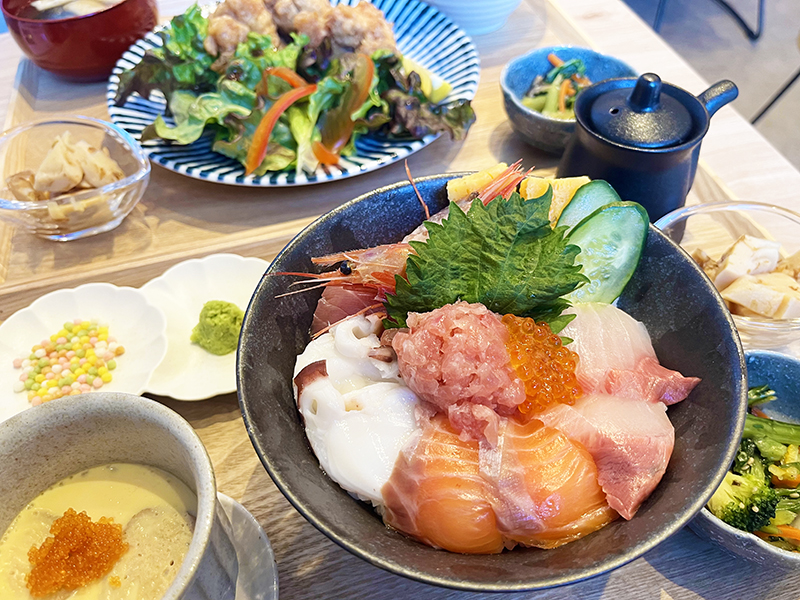 海鮮丼　天神　初雪