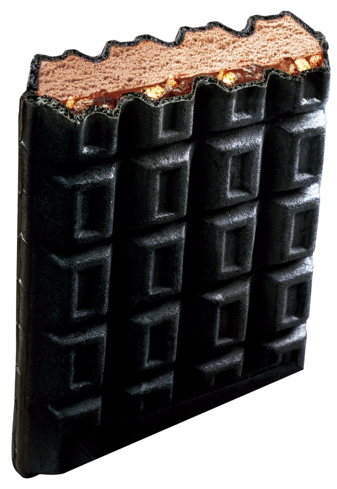 ファミリーマート　ブラックサンダーチョコモナカ