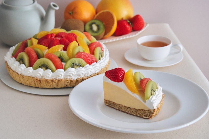 カフェ&ブックス ビブリオテーク ごろっと果実のフルーツケーキパイ