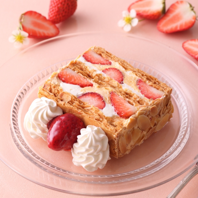 キハチ カフェ 春のストロベリーフェア KIHACHIのナポレオンパイ