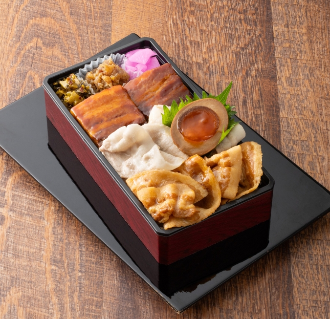 『第5回南の宝箱鹿児島展』Dining萬來「黒豚グルメ三種盛弁当」