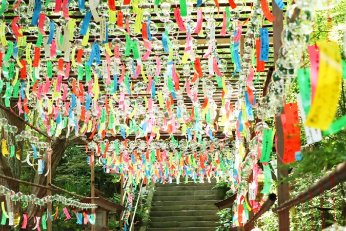 如意輪寺（かえる寺）　風鈴まつり　階段