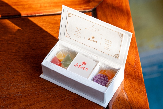 福岡　二日市温泉　大丸別荘　部屋菓子
