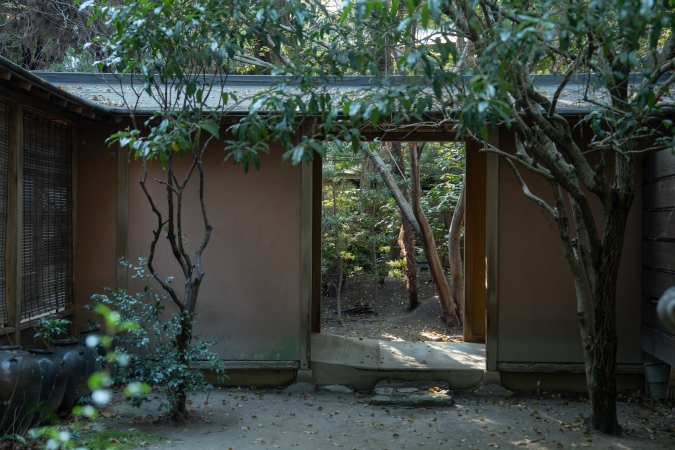 福岡　二日市温泉　大丸別荘　庭　門