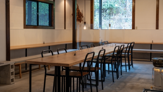 バーガートウカ 内観