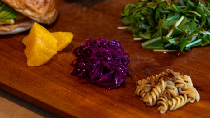 バーガートウカ 付け合わせ