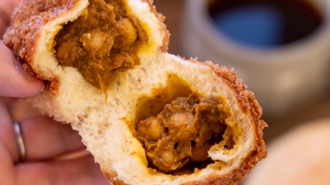 珈琲とパンふたつ 揚げカレーパン