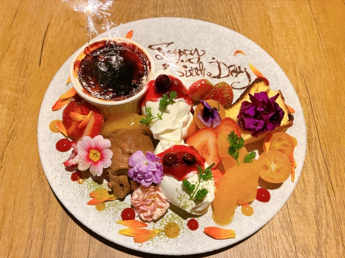 ビストロレグナ　記念日プレート