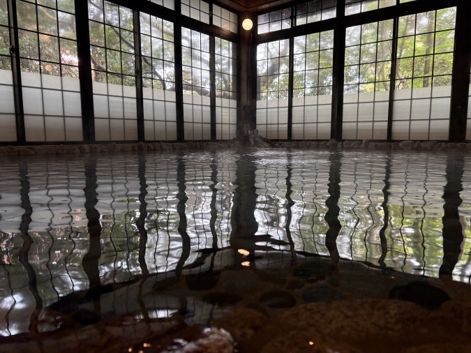 大丸別荘　湯船アップ