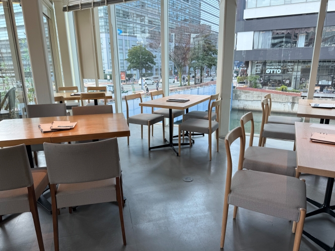 博多廊テーブル席