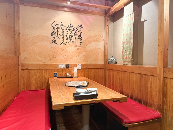 博多笑門の店内