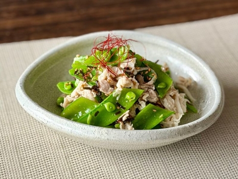 スナップエンドウと豚しゃぶの塩昆布和え