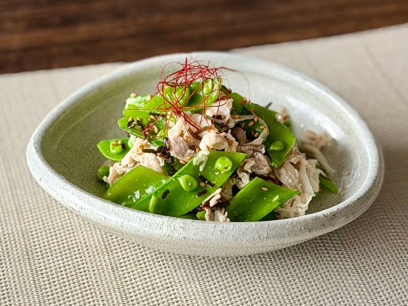 スナップエンドウと豚しゃぶの塩昆布和え