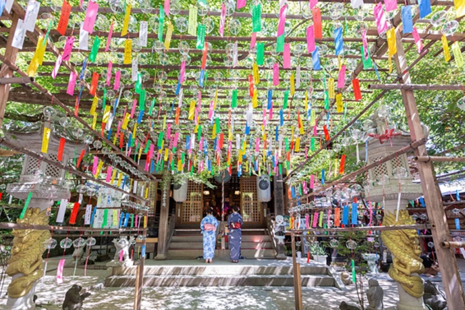 如意輪寺（かえる寺）　風鈴まつり　風鈴　本殿