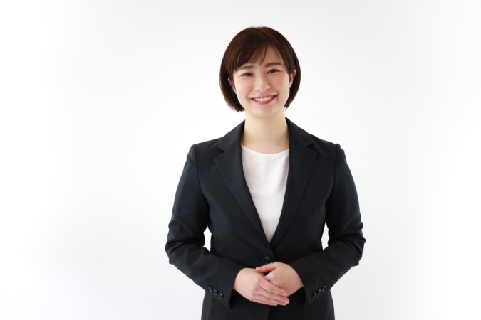 笑顔　自己紹介　女性