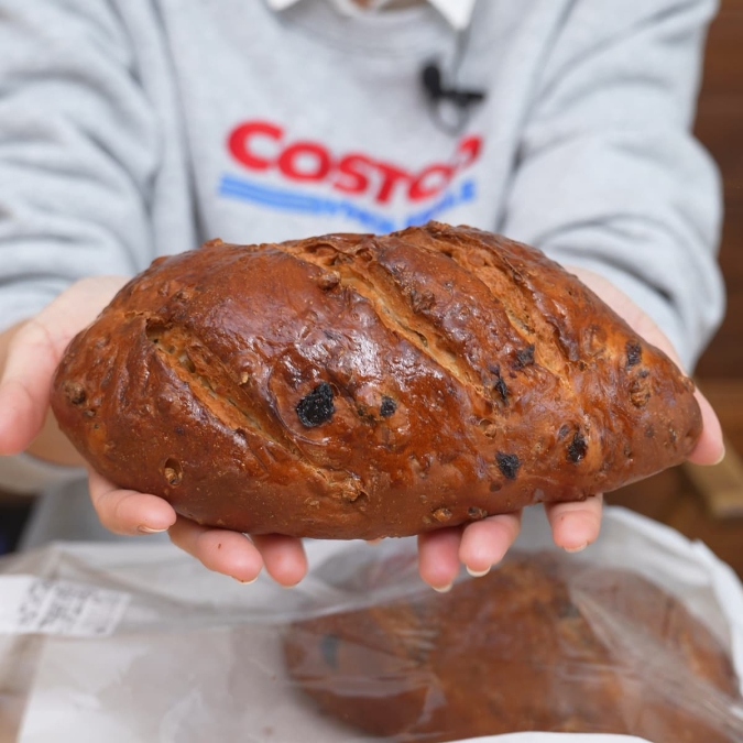 コストコ　ウォールナッツレーズンブレッド