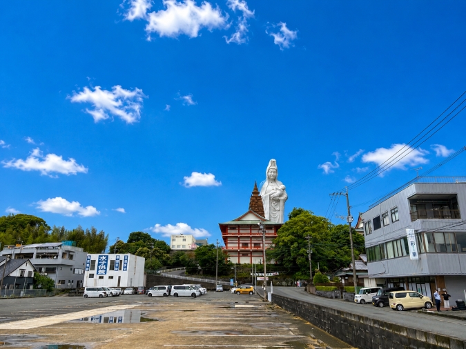 成田山　観音像遠景