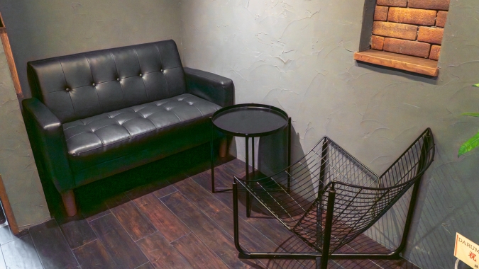 DARUMA COFFEE 1階ソファ席