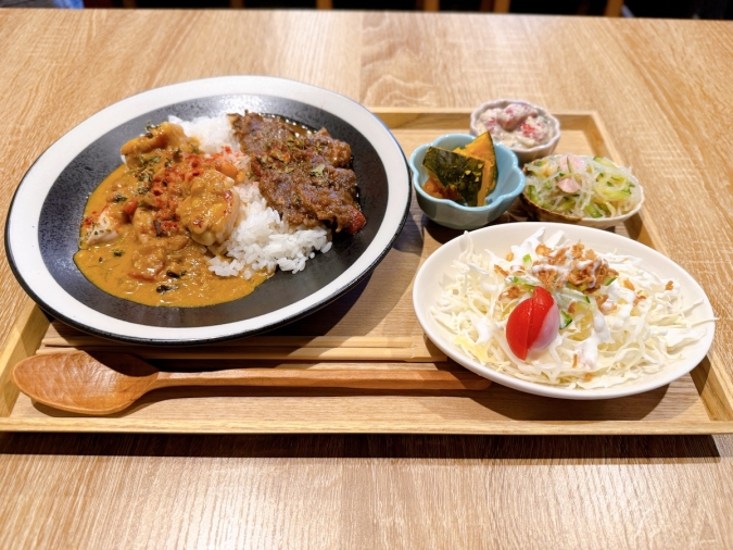 みゃびカレー あいがけ
