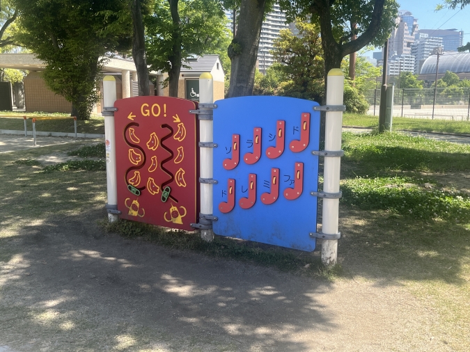 百道中央公園　音が鳴る遊具