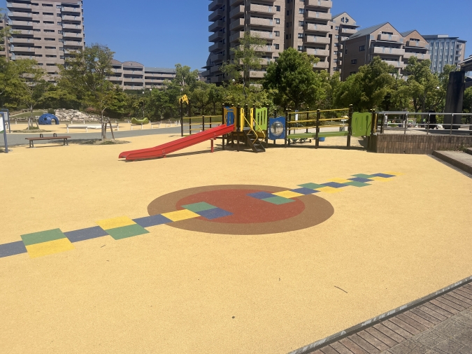 百道中央公園　複合遊具