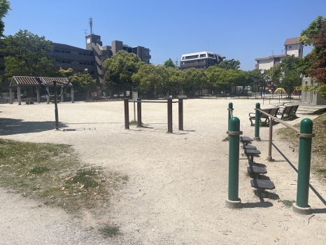 小田部中央公園　健康器具