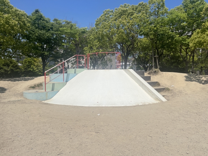 小田部中央公園 築山