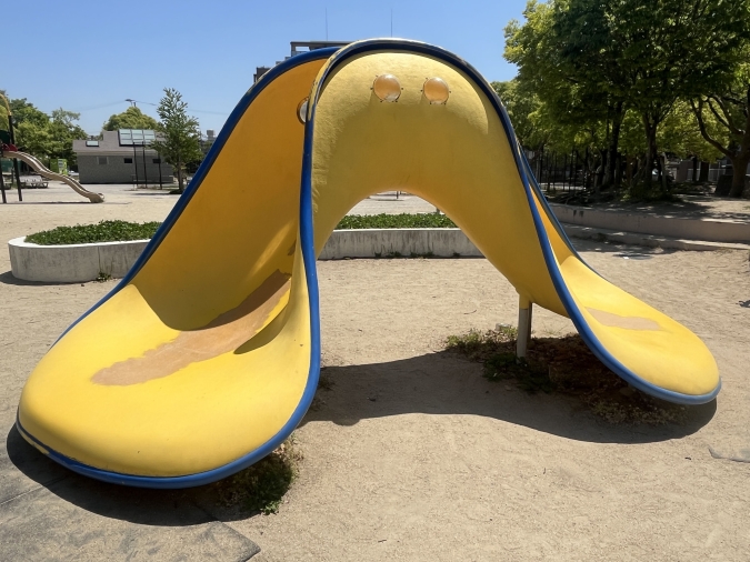 小田部中央公園 すべり台