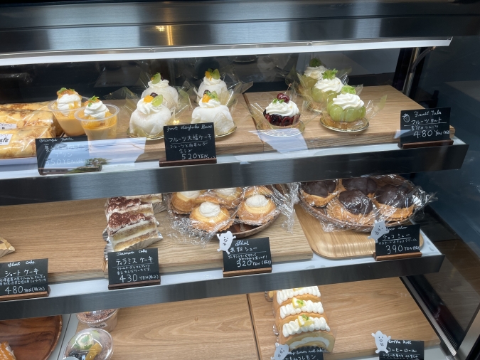 3b Cafe　ショーケース
