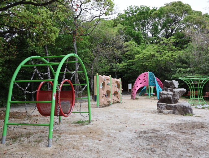 東平尾公園大谷広場　冒険のとりで