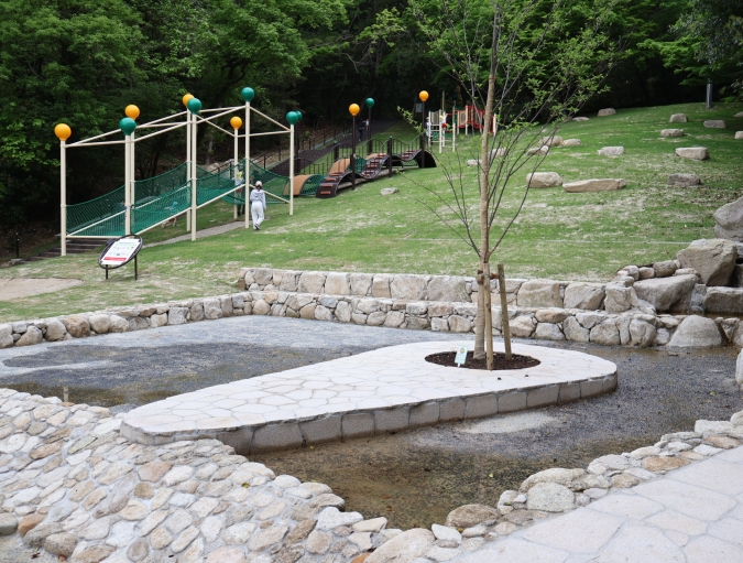東平尾公園大谷広場　じゃぶじゃぶ池
