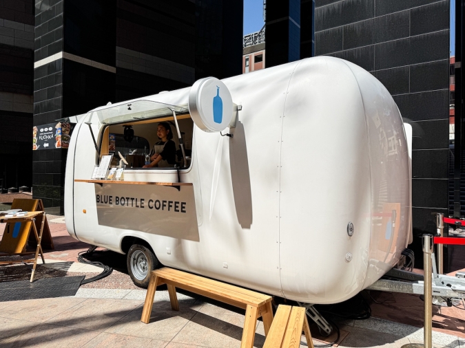 ブルーボトル コーヒートラック　外観