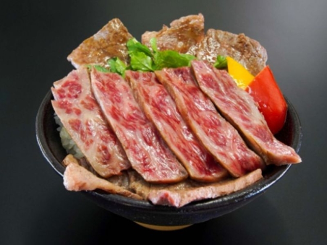 大丸福岡天神店「第43回 全国うまいもの大会」肉盛丼