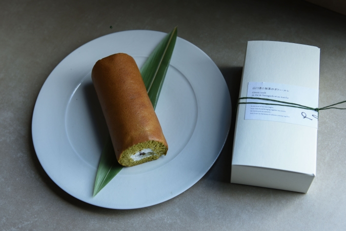 『plus KAMERIYA』山口茶と抹茶のガト・ールレ