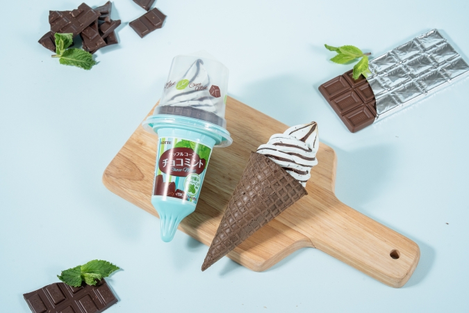 ファミリーマート「ワッフルコーンチョコミント」