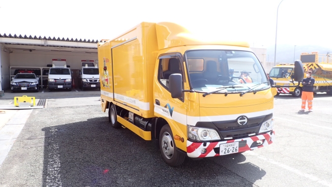 はたらくくるま in 鳥栖プレミアム・アウトレット 交通規制作業車
