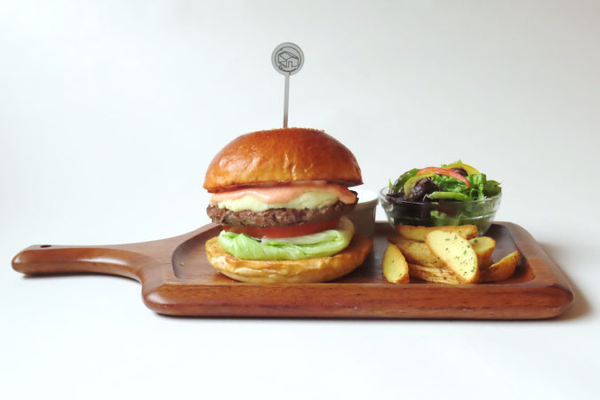 友安製作所　明太ポテトバーガー