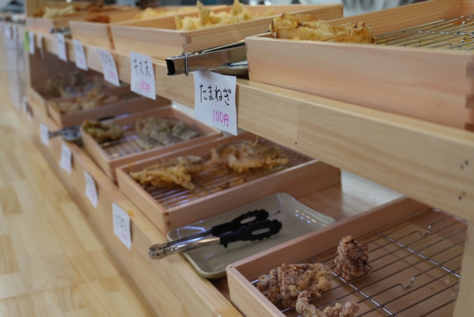肉うどんいのうえ　八幡西店　店内