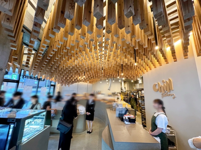 Chill Series & grit coffee　店内