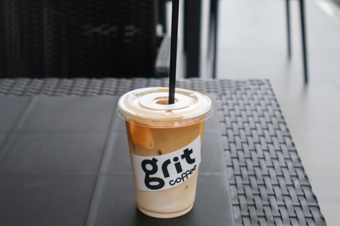 Chill Series & grit coffee　ラテ