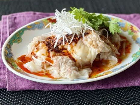 ピリ辛茹でエビワンタン