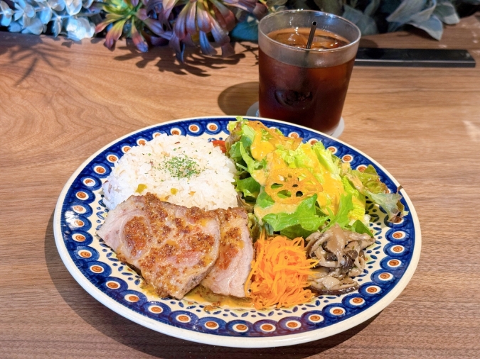友安製作所 Cafe & Dining 　　　今週のワンプレートランチ