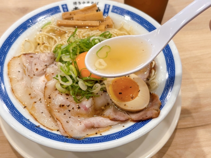 博多中華そば 幸ノ助 住吉本店　淡麗旨塩中華そば