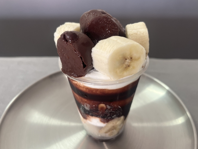 Moon ice （ムーンアイス）夜アイス専門店 チョコバナナ