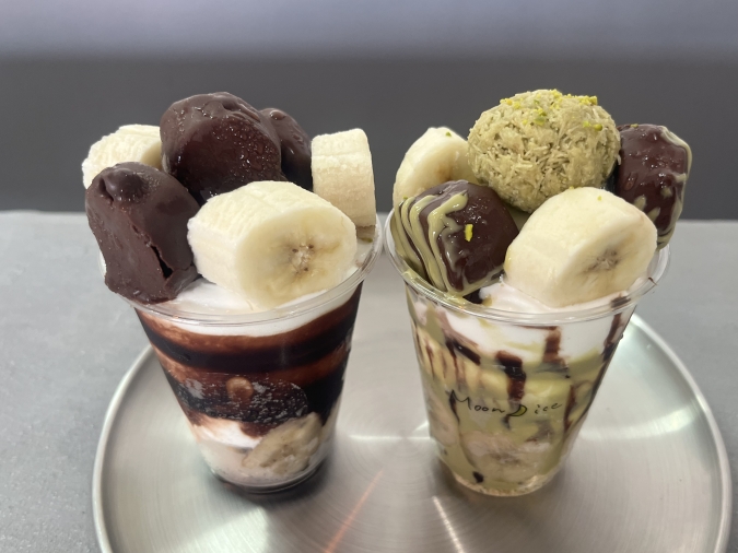 Moon ice （ムーンアイス）夜アイス専門店 チョコバナナ、ドバイチョコバナナ