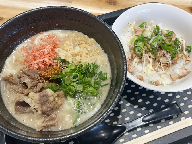 笑顔が見たいから　鶏白湯うどん