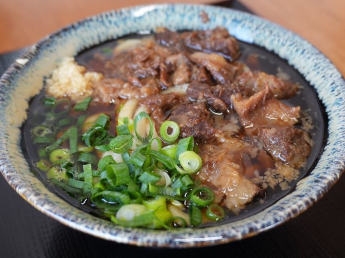 肉うどんいのうえ　元祖黒肉うどん