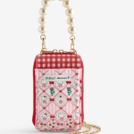【Cath Kidston × Hello Kitty】　【Cath Kidston × Hello Kitty】マルチショルダーパース（Sax／Red、各11,000円）